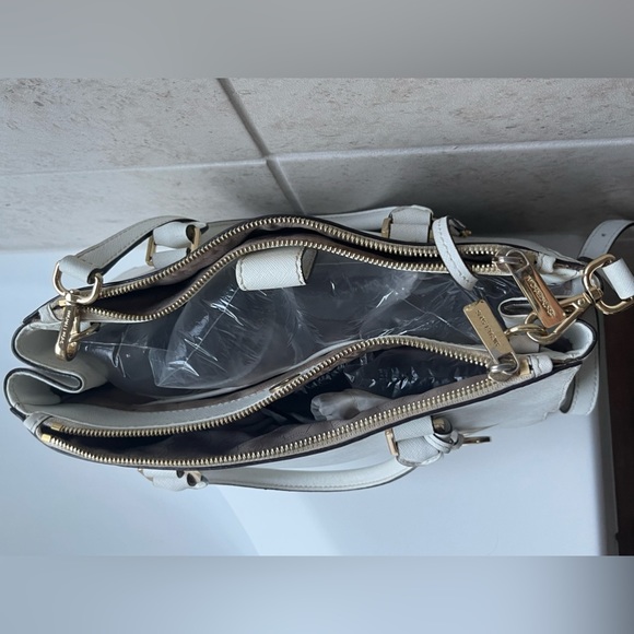 Micheal Kors Double Zip Tote Jet Set Travel Bag Medium - Picture 2 of 16